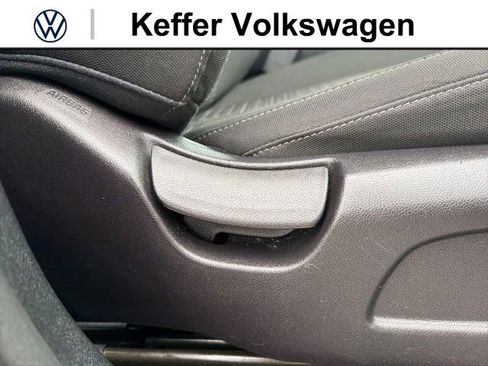 Used 2022 Kia Sorento LX FWD image 31