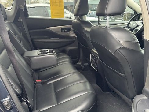 Used 2018 Nissan Murano SL w/ Moonroof Package image 9