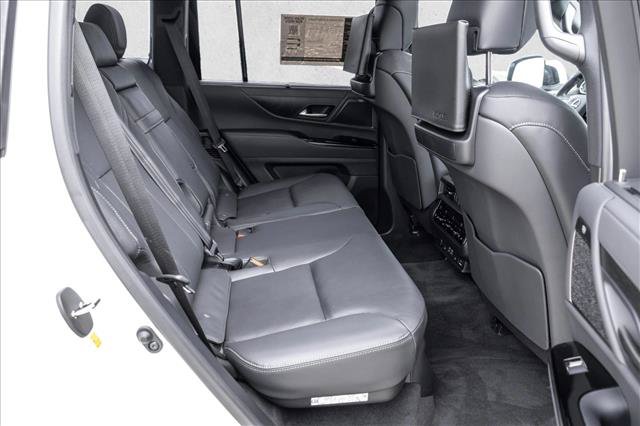 Used 2024 Lexus LX 600 4WD w/ Luxury Package image 26