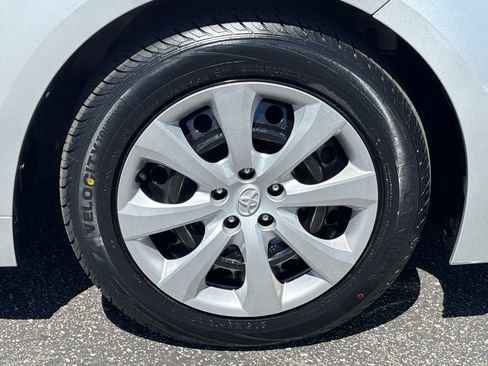 Used 2020 Toyota Corolla LE image 27