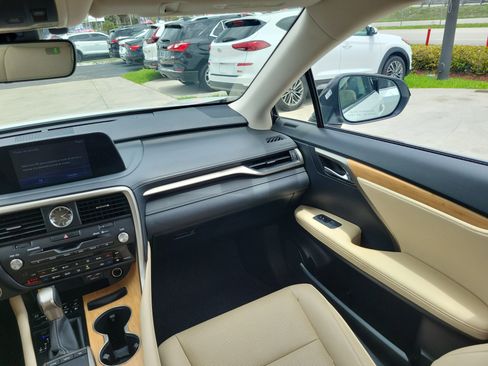 Used 2022 Lexus RX 350L FWD w/ Premium Package image 17