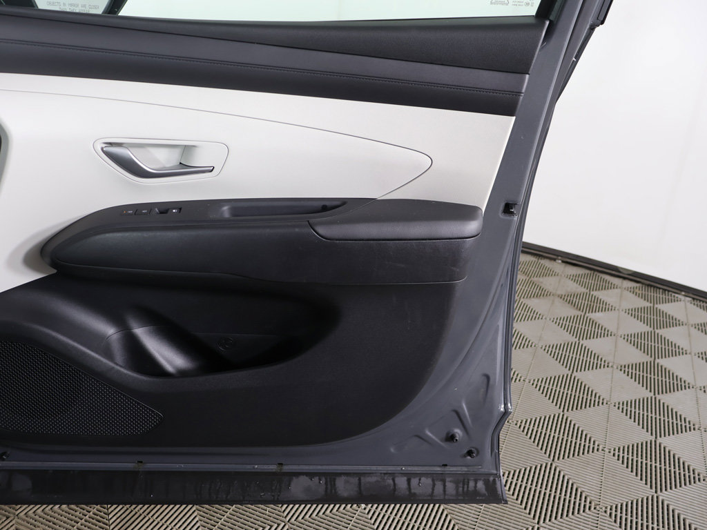 Certified 2025 Hyundai Tucson SE AWD/4WD image 19