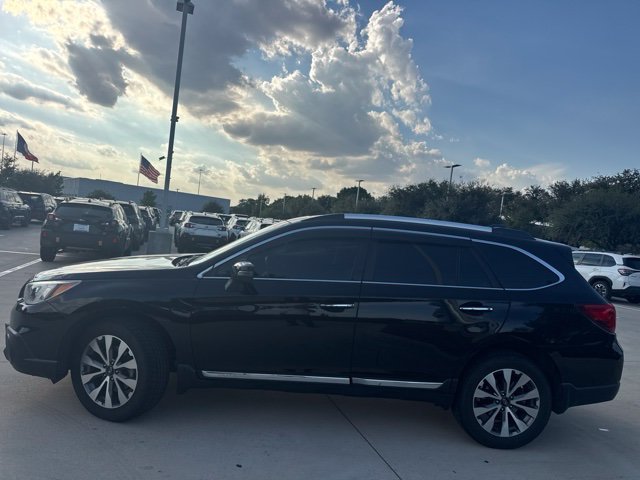 Used 2017 Subaru Outback 3.6R Touring w/ Popular Package #5A AWD/4WD image 5