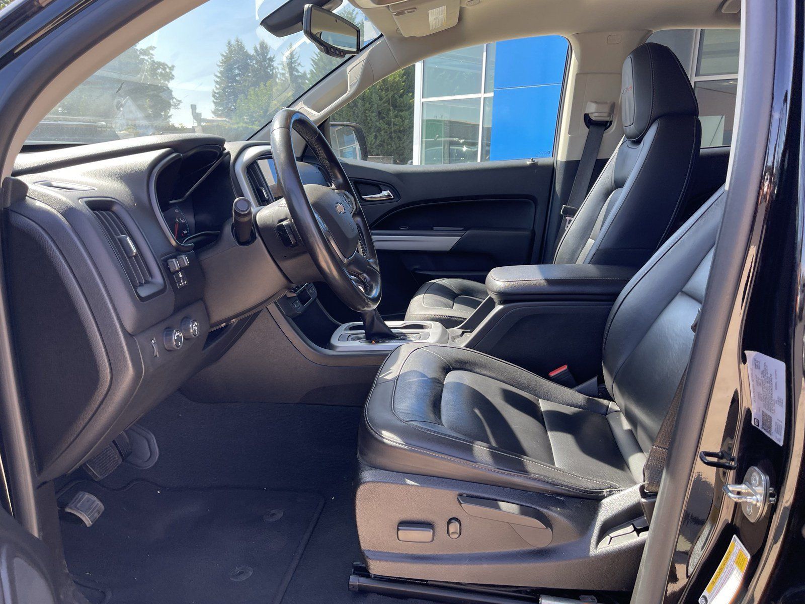 Used 2022 Chevrolet Colorado ZR2 AWD/4WD image 11