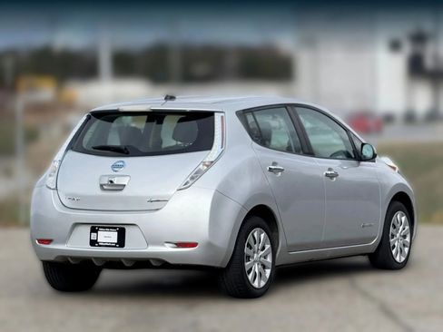 Used 2014 Nissan Leaf S image 9