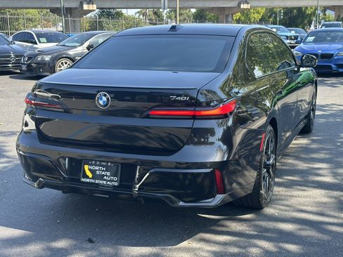 Used 2023 BMW 740i w/ Parking Assistance Package RWD image 9
