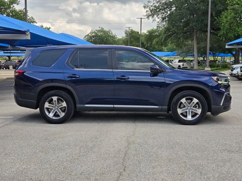 Used 2023 Honda Pilot EX-L image 2