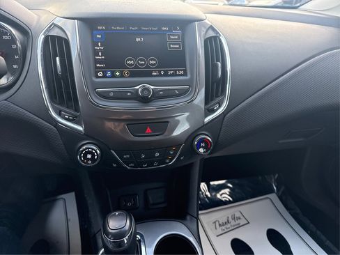 Used 2019 Chevrolet Cruze LT w/ LT Fleet Convenience Package image 21
