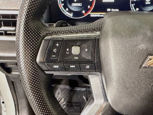 Used 2023 Mitsubishi Outlander SE Black Edition FWD image 14