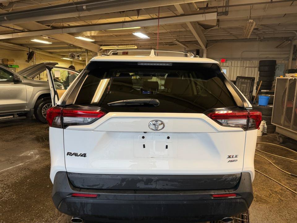 Certified 2019 Toyota RAV4 XLE Premium w/ Cold Weather Package AWD/4WD image 16
