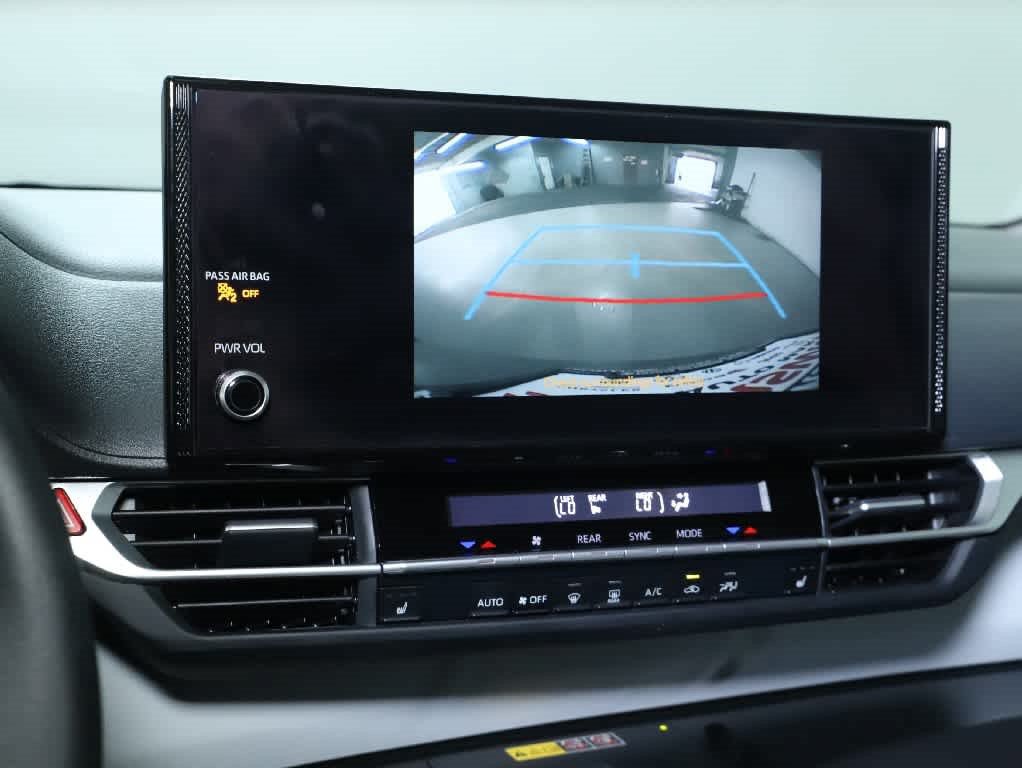 Used 2026 Toyota Sienna XLE AWD/4WD image 28