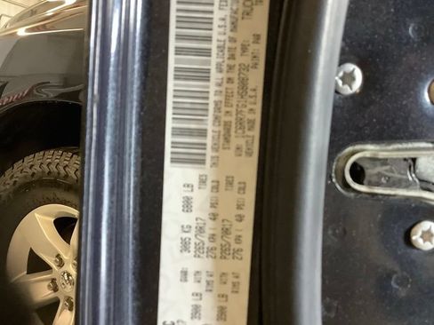 Used 2017 RAM 1500 Express AWD/4WD image 23