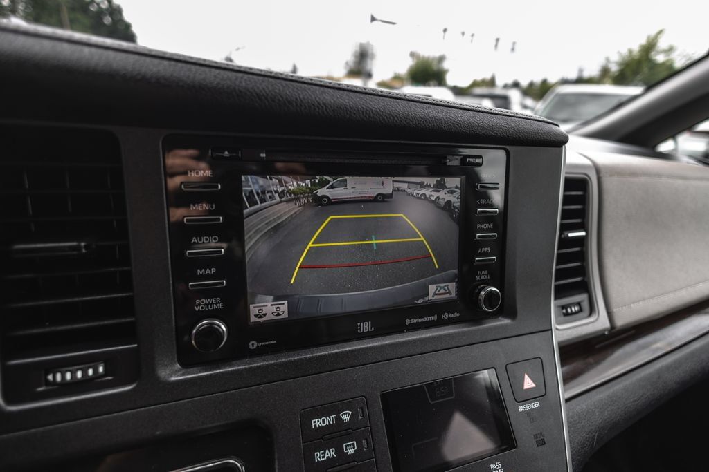 Used 2020 Toyota Sienna Limited AWD/4WD image 12