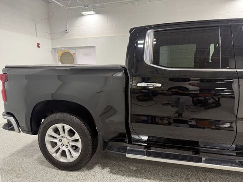 Certified 2022 Chevrolet Silverado 1500 LTZ w/ Technology Package image 8