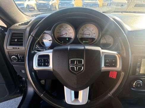 Used 2012 Dodge Challenger SXT image 14