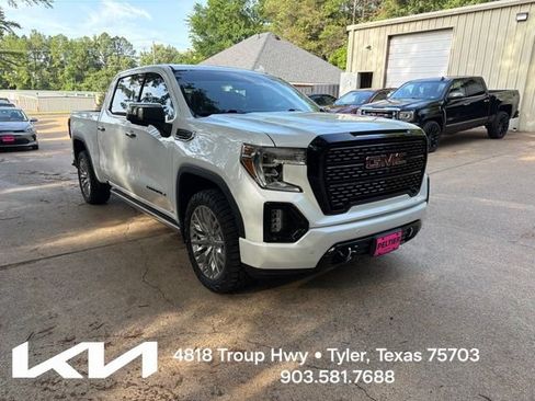 Used 2019 GMC Sierra 1500 Denali w/ Denali Ultimate Package AWD/4WD image 1