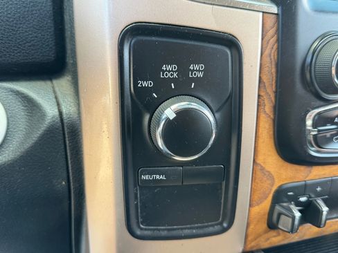 Used 2015 RAM 3500 Laramie Longhorn image 39