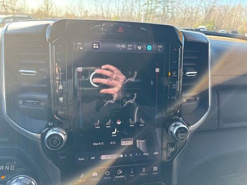 Used 2025 RAM 1500 Laramie image 30