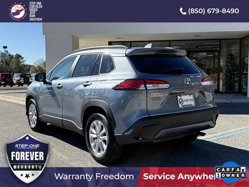 Used 2023 Toyota Corolla Cross LE image 7