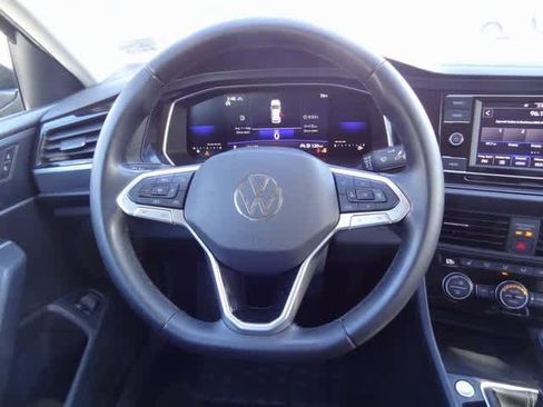 Used 2024 Volkswagen Jetta SE image 12