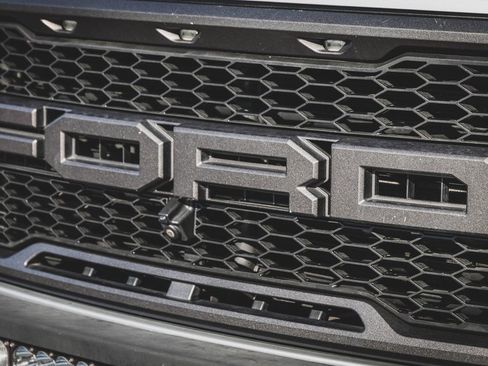 Used 2018 Ford F150 Raptor w/ Equipment Group 802A Luxury image 29