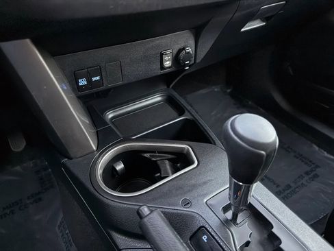 Used 2018 Toyota RAV4 LE w/ All Weather Liner Package image 32