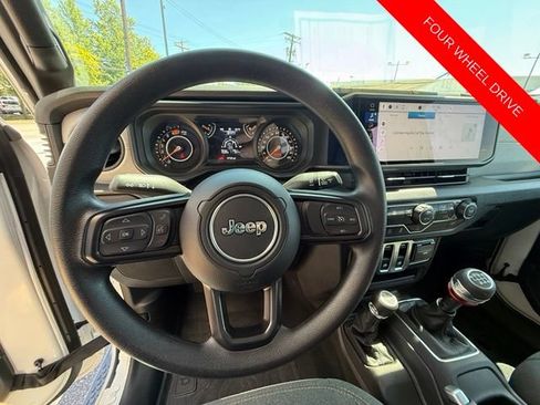 Used 2026 Jeep Wrangler Sport AWD/4WD image 23
