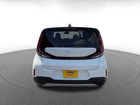 Used 2025 Kia Soul LX w/ LX Technology Package FWD image 12