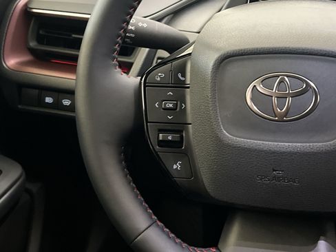 Used 2026 Toyota Prius Plug-In Hybrid FWD image 33