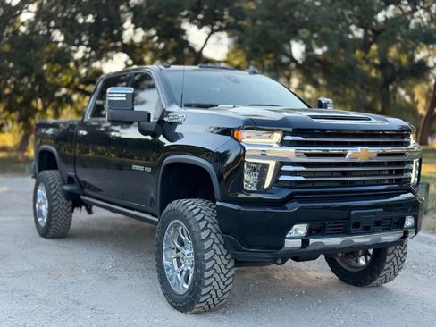 Used 2023 Chevrolet Silverado 2500 High Country w/ Safety Package II image 29