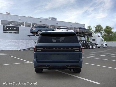 New 2025 Lincoln Navigator Reserve image 5