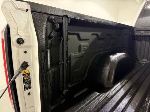 Certified 2022 GMC Sierra 1500 Denali w/ Denali Premium Package image 9