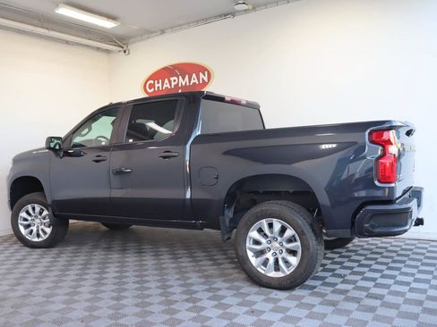 Used 2022 Chevrolet Silverado 1500 Custom RWD image 3