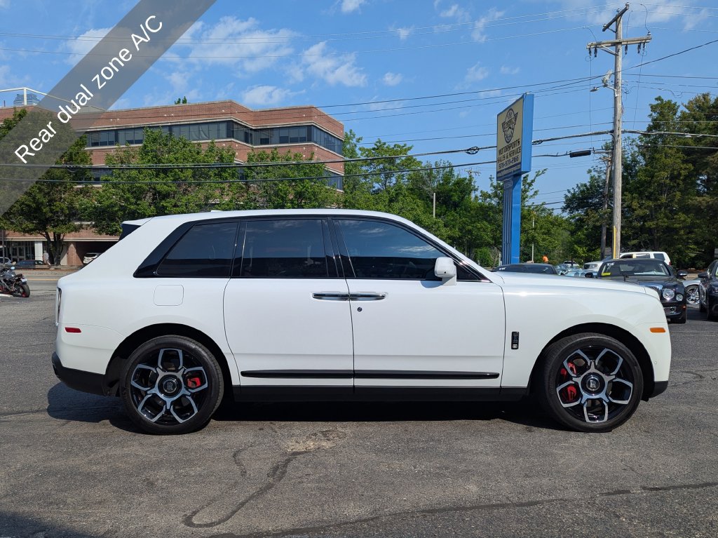 Used 2022 Rolls-Royce Cullinan Black Badge AWD/4WD image 7