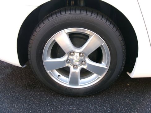 Used 2014 Chevrolet Cruze LT w/ Enhanced Safety Package image 40