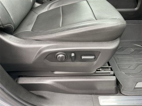 Used 2019 GMC Sierra 1500 SLT w/ SLT Premium Package image 33