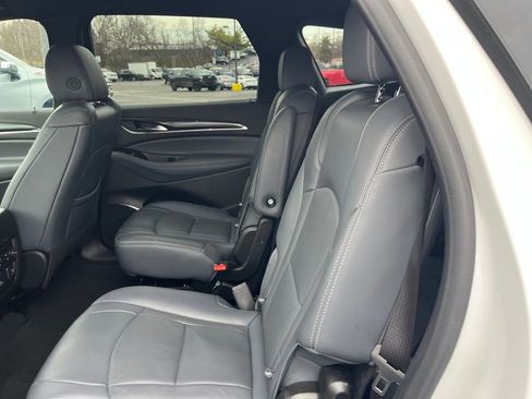 Used 2024 Buick Enclave Premium image 23
