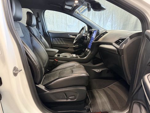 Used 2022 Ford Edge ST image 20