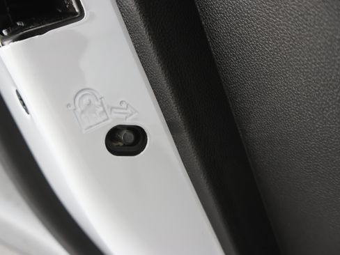 Used 2024 Chevrolet Equinox RS w/ LPO, Floor Liner Package image 37