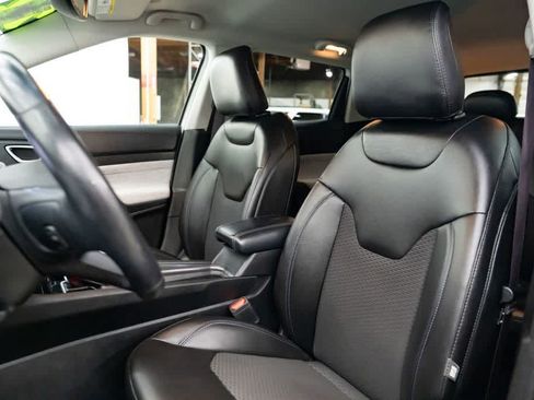 Used 2022 Jeep Compass Latitude w/ Convenience Group AWD/4WD image 21