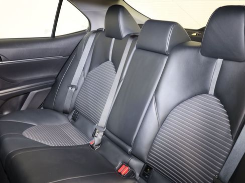 Used 2024 Toyota Camry SE FWD image 10