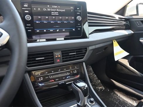 New 2025 Volkswagen Jetta SE image 13