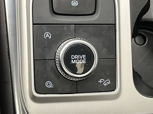 Used 2023 Ford Explorer XLT w/ Equipment Group 202A image 20