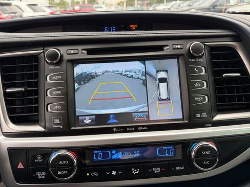 Used 2018 Toyota Highlander Limited Platinum AWD/4WD image 27