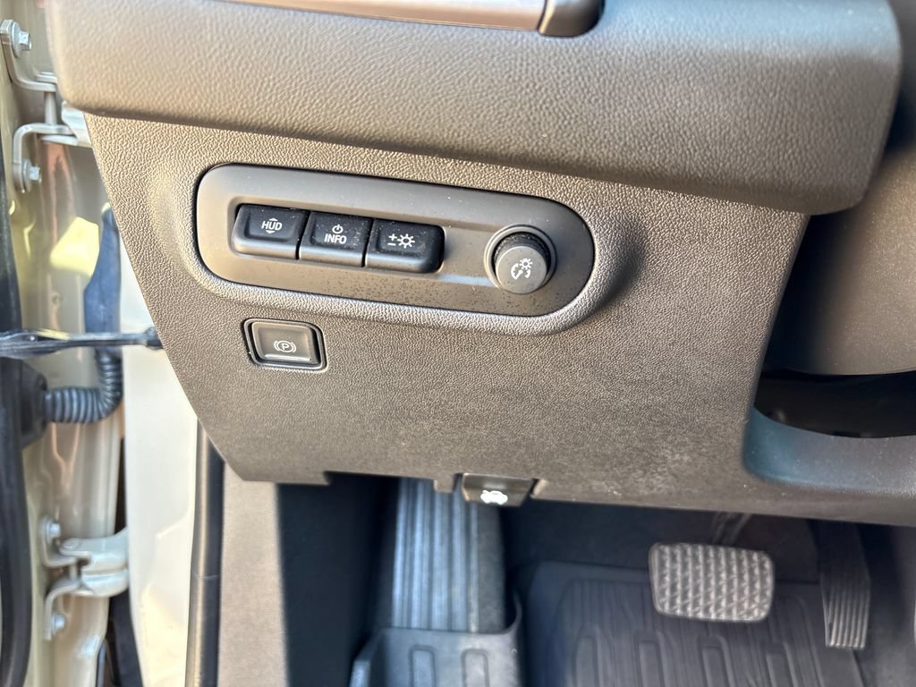 Used 2022 GMC Terrain AT4 w/ Infotainment Package II AWD/4WD image 30