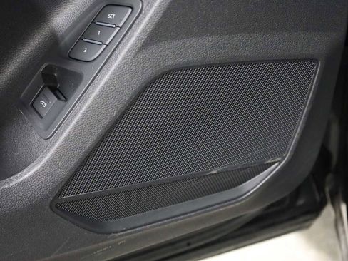 Used 2023 Audi Q3 2.0T Premium Plus w/ Premium Plus Package image 17