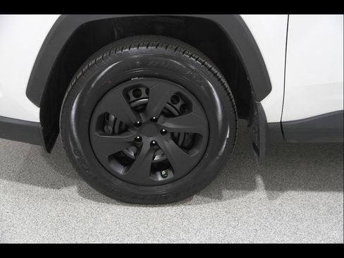 Used 2024 Toyota RAV4 LE image 21