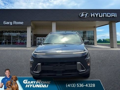 Used 2024 Hyundai Kona SEL AWD/4WD image 3