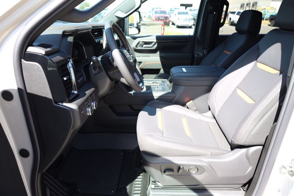 New 2026 GMC Sierra 2500 AT4 w/ AT4 Premium Plus Package AWD/4WD image 11