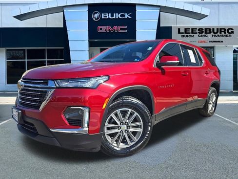 Used 2023 Chevrolet Traverse LT FWD image 3